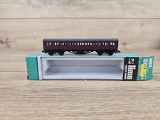Graham Farish Repainted BR Mk1