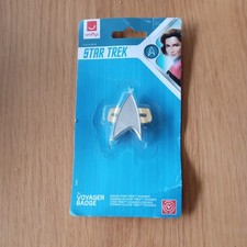Star Trek Voyager Badge Pin Space 60s 70s Fancy Dress Costume Cosplay Accessory