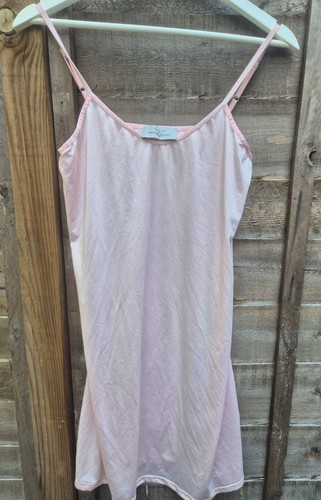 Slip top preen - on,