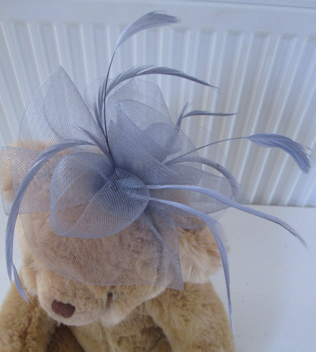 Grey fascinator with - , sinamay