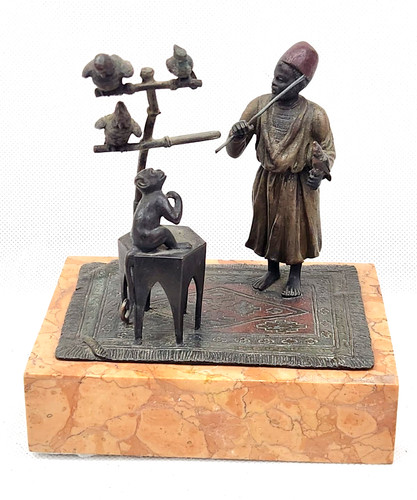 Arab bird trainer with monkey - arab,