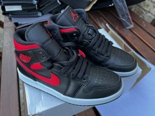 Nike Air Jordan 1 Mid Black