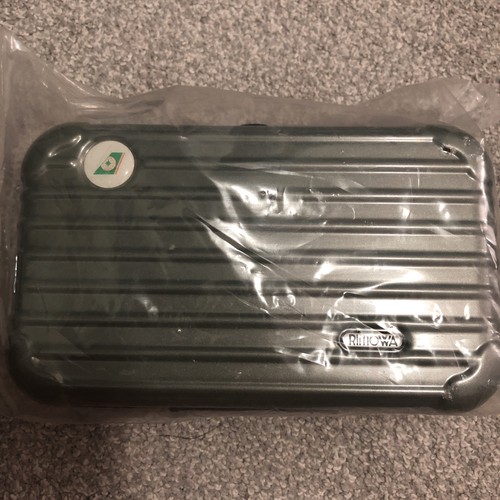 Eva air first class rimowa - eva,