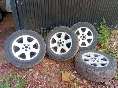 Land rover discovery td5 v8 - land,