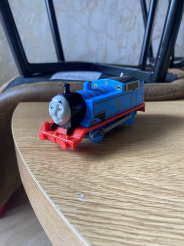 Thomas trackmaster train - thomas,