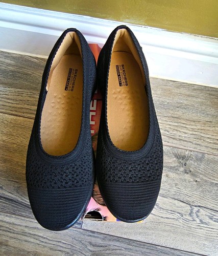 Skechers the black slip - on-the-go,