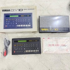YAMAHA QY10 Music Sequencer
