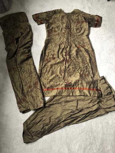 Ladies womens asian attire