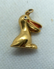 9ct Gold Hollow Large PELICAN Pendant Charm weight 1.6 grams 20mm tall