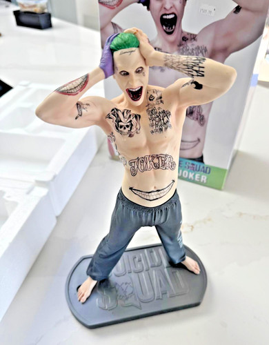 Collectibles suicide squad - collectibles,