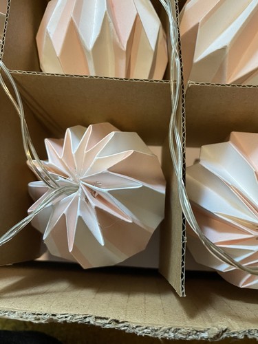 Light pink peach battery - light, pink/peach