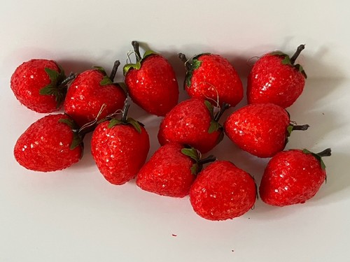 Lot artificial strawberry - lot,