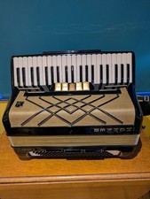 Accordion Hohner Virtuola III