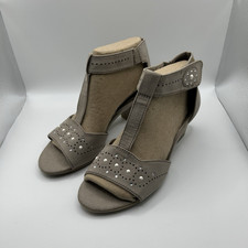 Pavers Women's Beige Suede