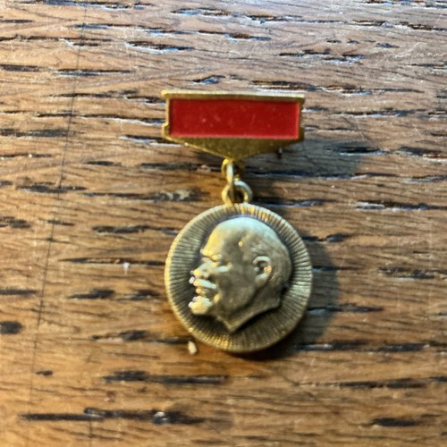 Ussr lenin political badge - ussr,