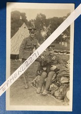 WW1 Soldier  And Dog Unknown Regiment Identifiable Cap Badge ?