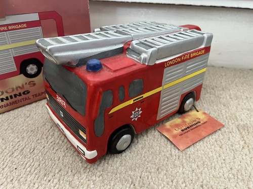 Londons burning fire engine - londons,