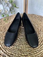 Clarks black leather shoes