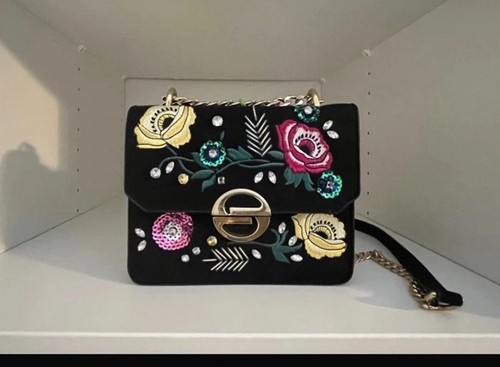 Black floral embroidered - black,