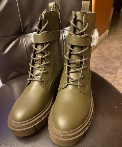 Green faux leather combat - green,
