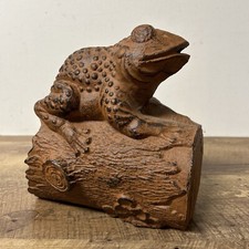 Bull Frog water fountain /