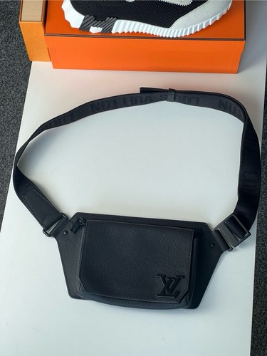 Louis vuitton black leather - louis,