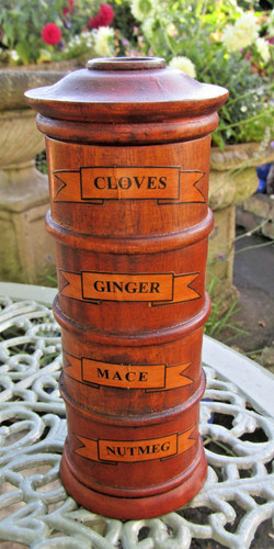 Antique wooden treen - /,