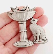 Cat Brooch Signed JJ Costume