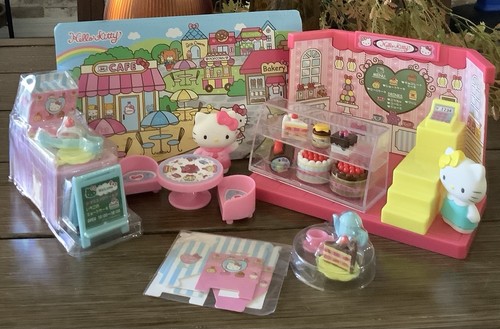 Hello kitty bakery cafe - kitty,