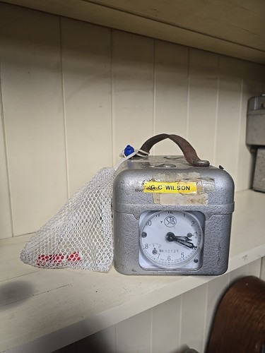 Vintage pigeon clock t - clock, s.t.b