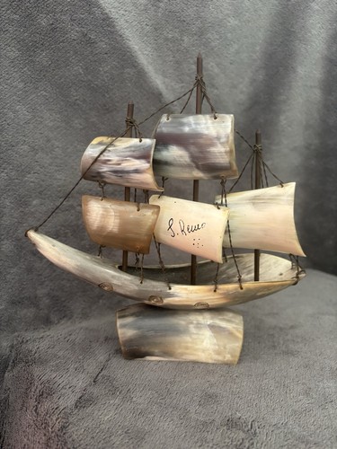 Vintage animal horn - vintage, model