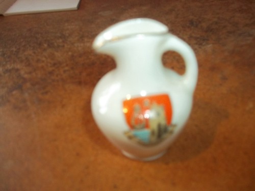 Crested ware china scarborough - ware,