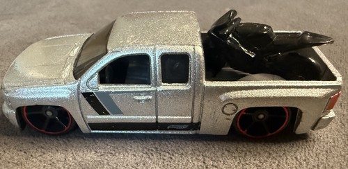 Hot wheels chevy silverado - hot,
