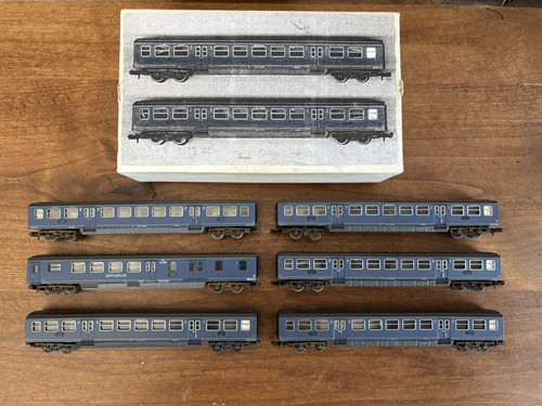 Scale trix passenger car set - n,