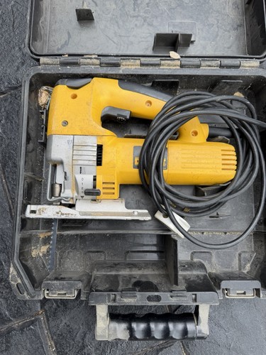 Dewalt dw321k 240v - 240v, corded