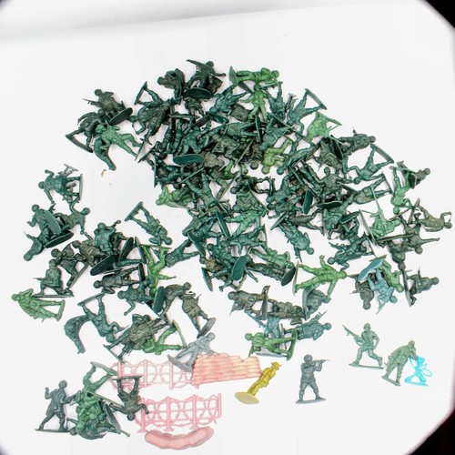 119 plastic soldiers - , &