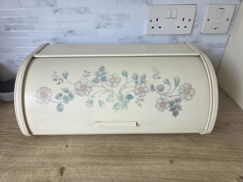 Vintage roll top - top, bread