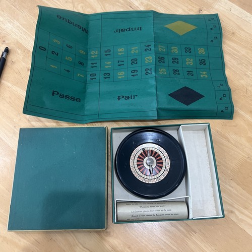 Vintage bakelite roulette set - vintage,