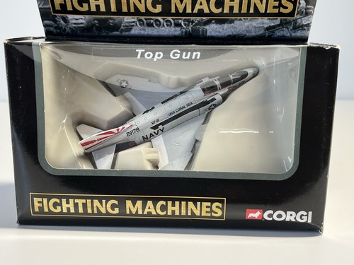 Corgi fighting machines - machines, f4