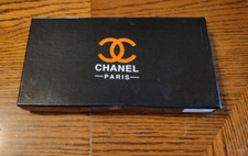 Vintage CHANEL empty gift box