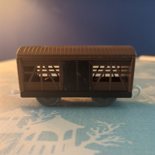 Tomy thomas friends brown - thomas,
