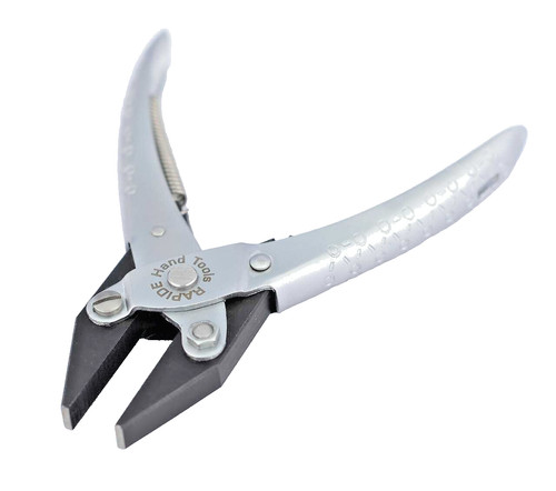 Flat nose serrated jaws - nose,