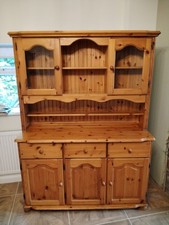 Welsh dresser cabinet