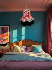 Hot pink feather table