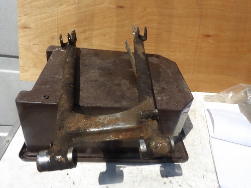 Triumph 140 swing arm - swing,