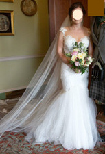 Stunning Riki Dalal Noya wedding dress, with full veil Size 8-10. Worn once