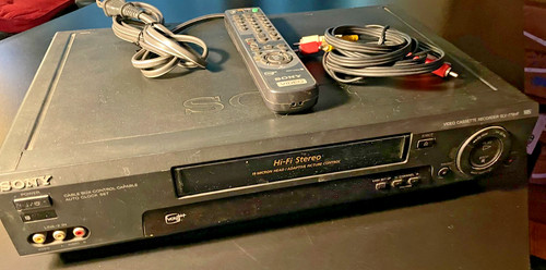 Sony vcr slv 779hf with - vcr, remote