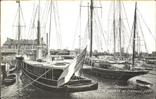 Deauville sur mer - yachts, et