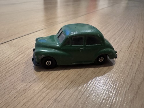 Corgi morris minor saloon - morris,