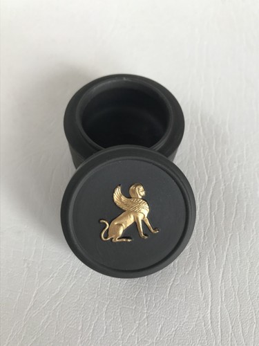 Wedgwood black gold jasperware - wedgwood, black/gold